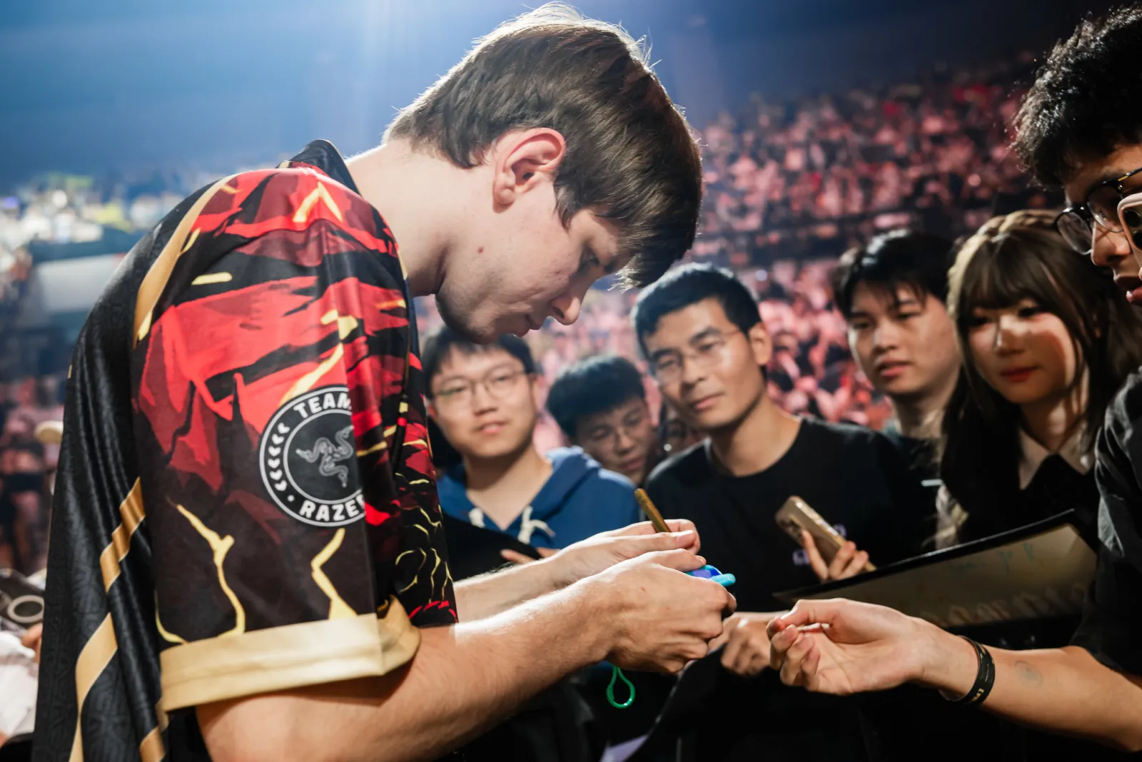 Kr1stal of Global Esports greets fans in the crowd at VALORANT Champions Shanghai